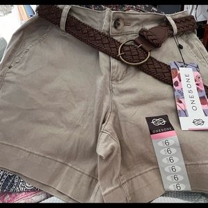 One 5 one khaki shorts NWT size 6